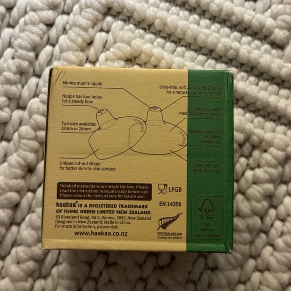 Ultra thin silicone nipple shields - Picture 3 of 7